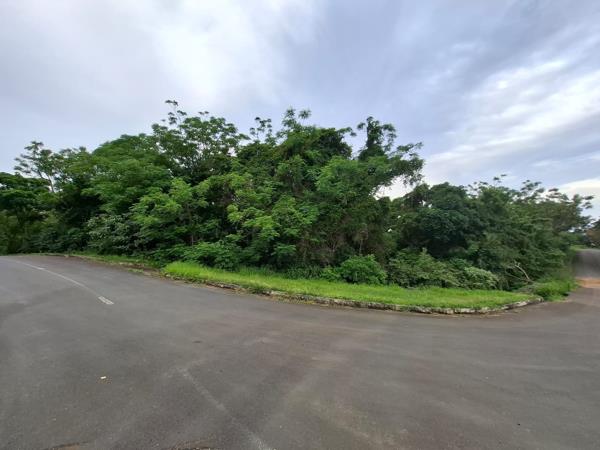 1 350 m² Land