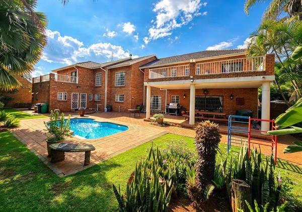 6 Bedroom House