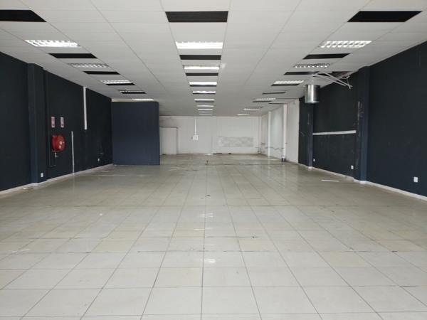 365 m² Commercial space