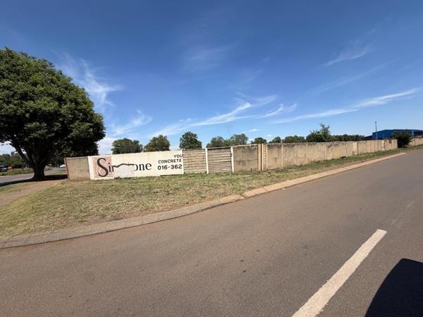 2 447 m² Land