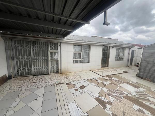 2 Bedroom House