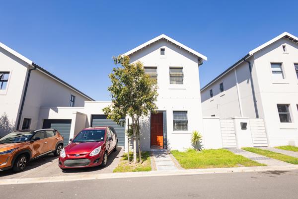 2 Bedroom Townhouse in Stonewood Security Estate