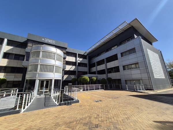 899 m² Commercial space