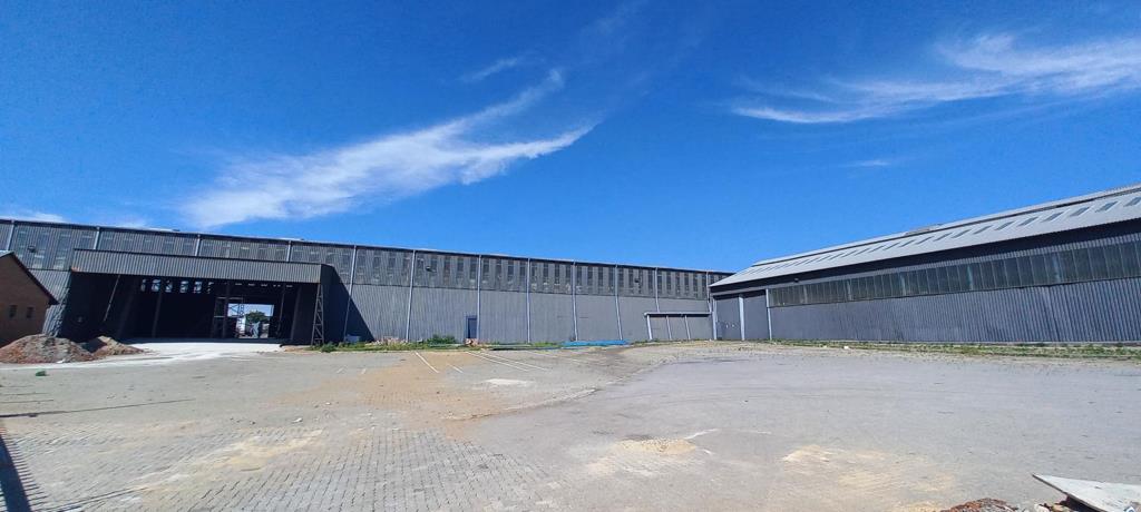 2 602.3 m² Industrial space