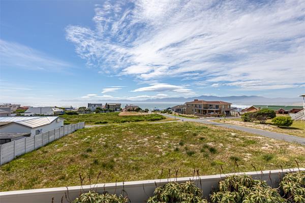 782 m² Land