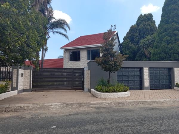 6 Bedroom House