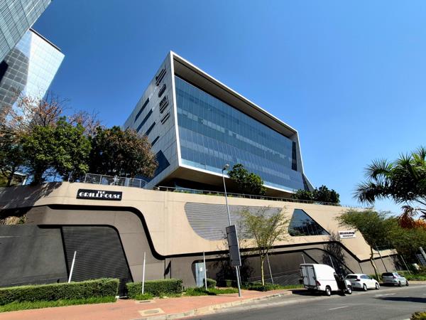 242 m² Commercial space