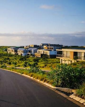 1 617 m² Land