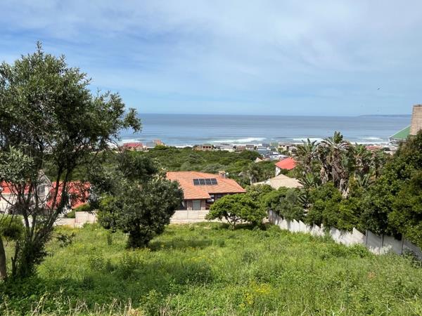 943 m² Land