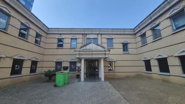 327 m² Commercial space