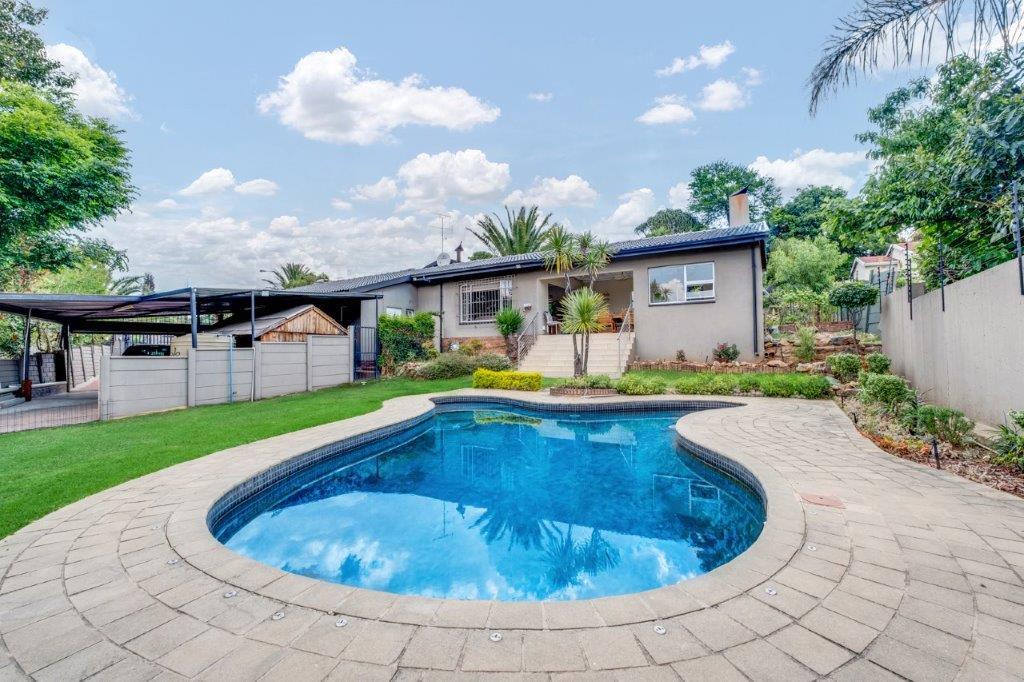 5 Bedroom House