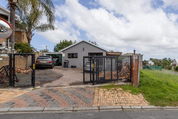 8 Bedroom House
