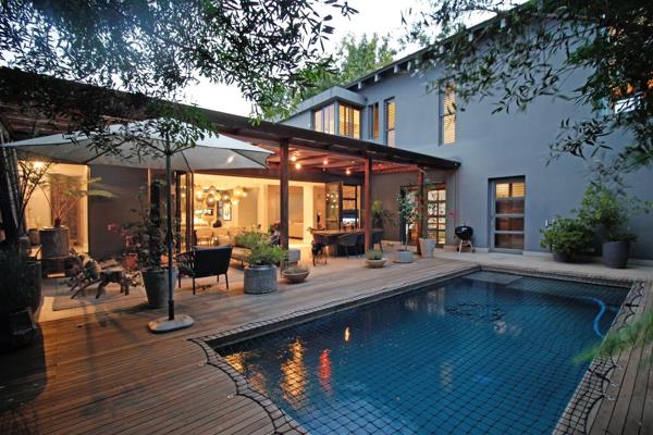 6 Bedroom House