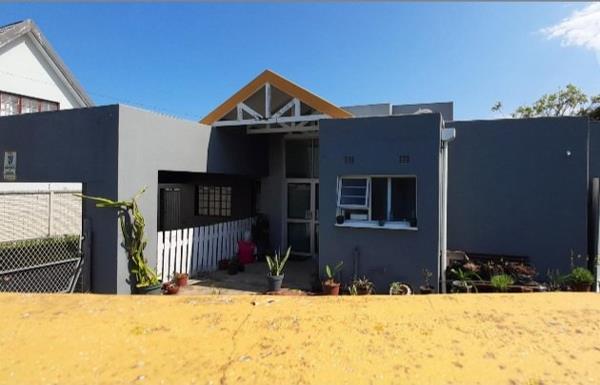 2 Bedroom House