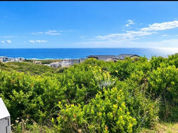 1 219 m² Land