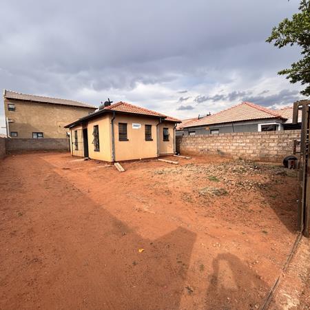 2 Bedroom House