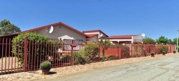 6 Bedroom House