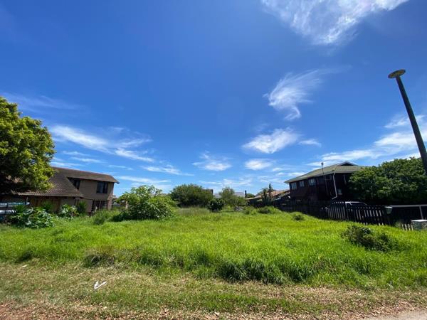 768 m² Land