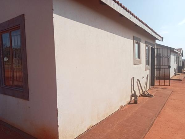 2 Bedroom House