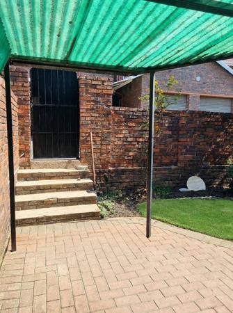 2 Bedroom Townhouse