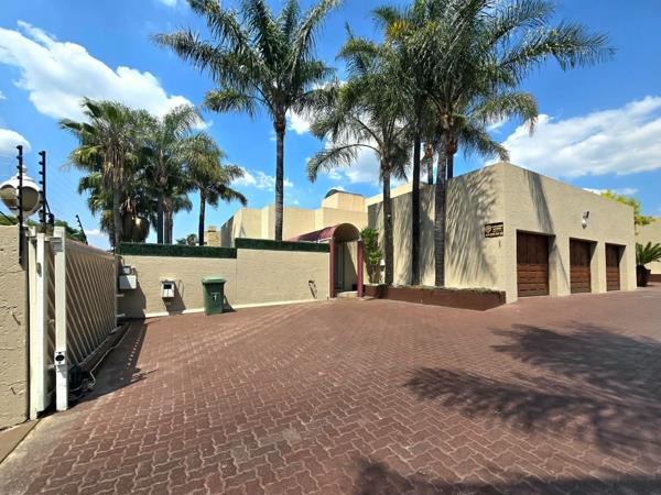 5 Bedroom Townhouse