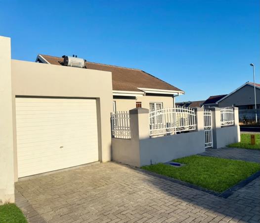 2 Bedroom House in Pelikan Park