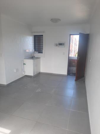 2 Bedroom Apartment in Bothasig