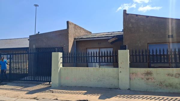 6 Bedroom House