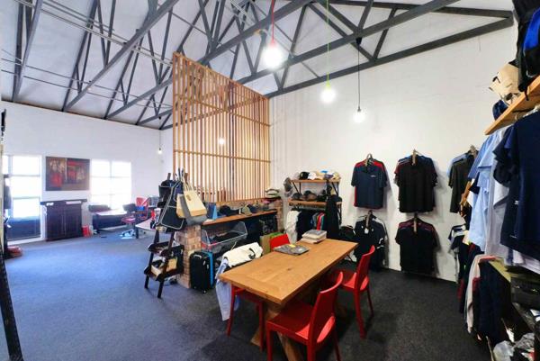 102 m² Industrial space
