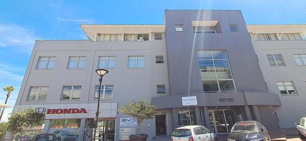 104 m² Commercial space