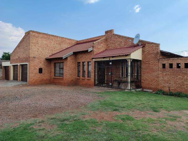 5 Bedroom House