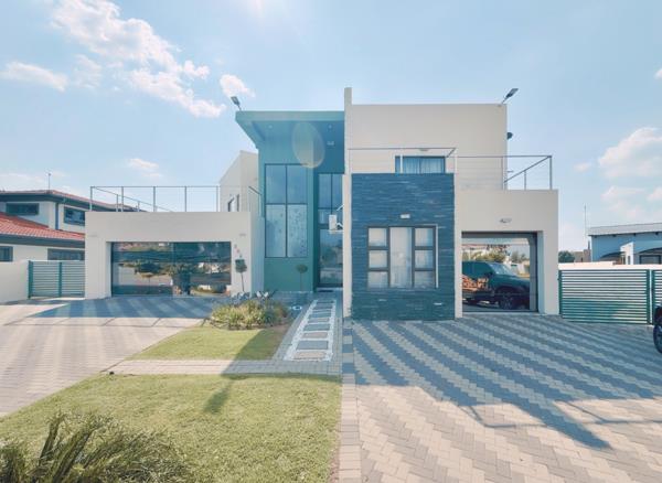 6 Bedroom House