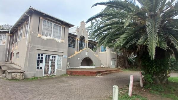 17 Bedroom House