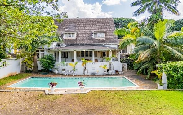 6 Bedroom House