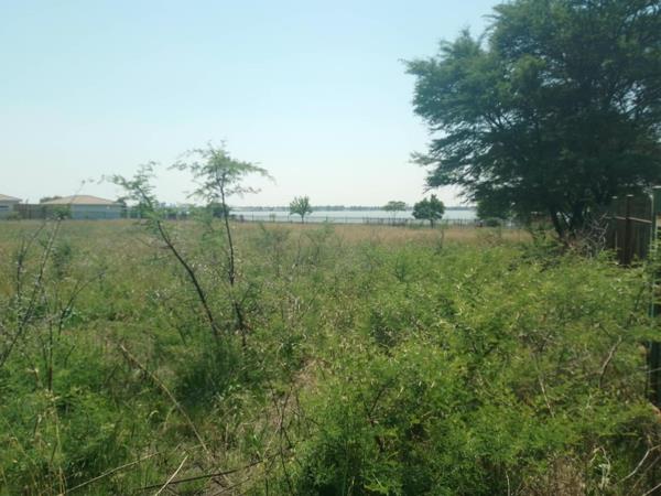 968 m² Land