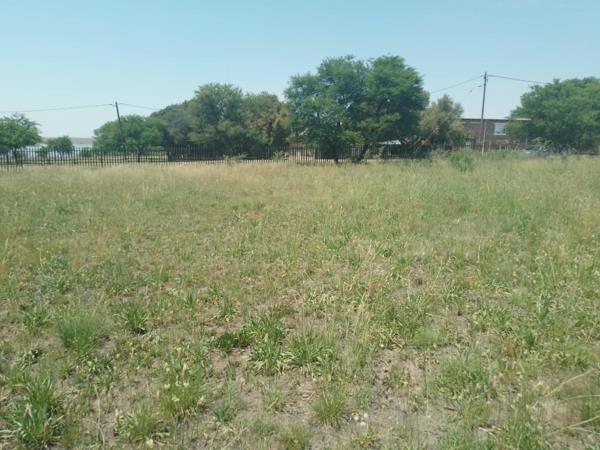 683 m² Land