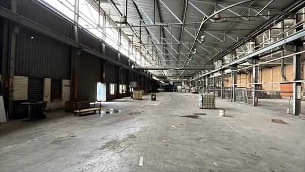 1 250 m² Industrial space