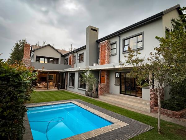 6 Bedroom House