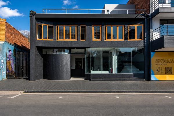 425 m² Commercial space