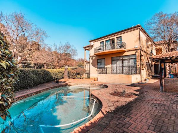 5 Bedroom House