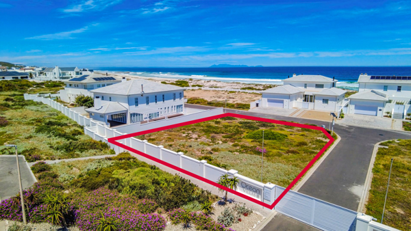 798 m² Land