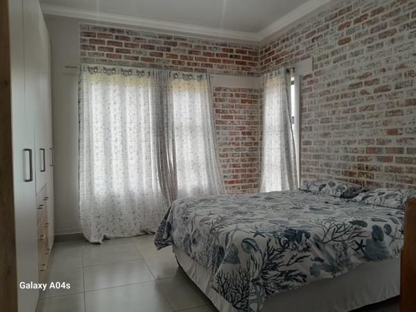 6 Bedroom House