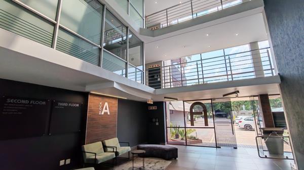 852 m² Office Space