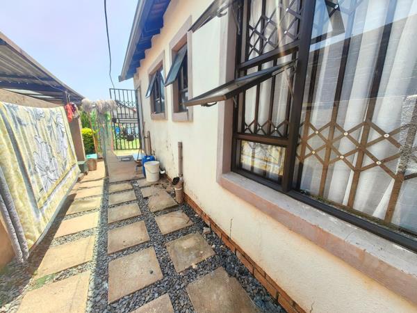 2 Bedroom House