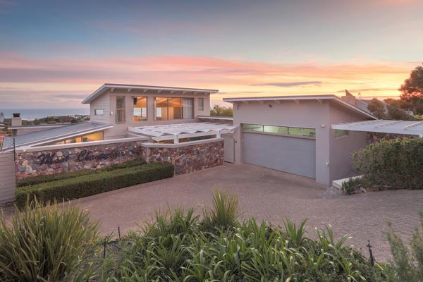 6 Bedroom House
