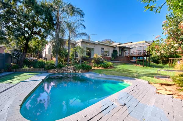 6 Bedroom House