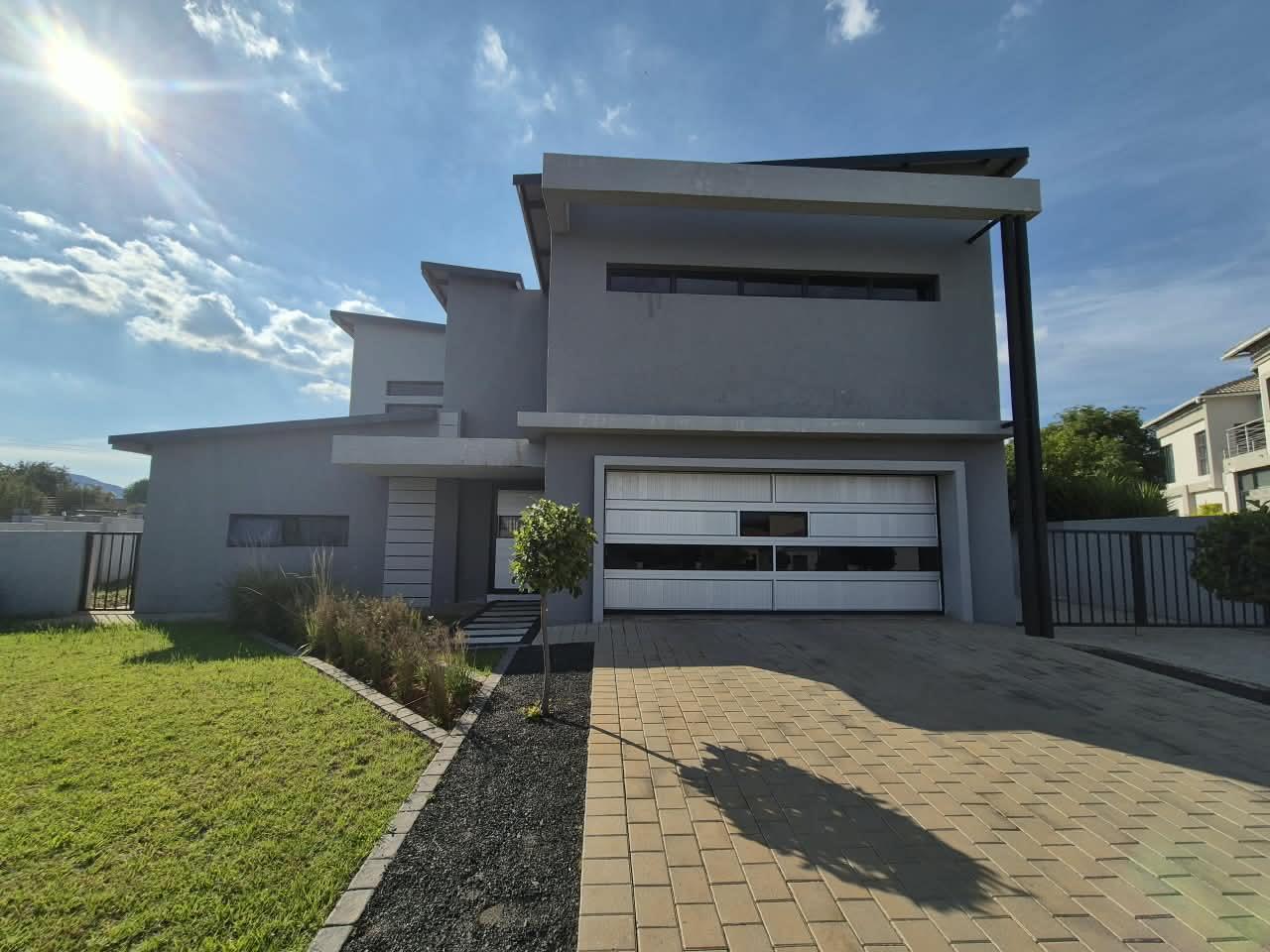 4 Bedroom House for sale in Gateway Manor Estate | T5660643 | Private ...