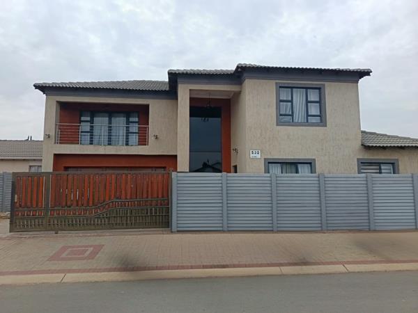 5 Bedroom House
