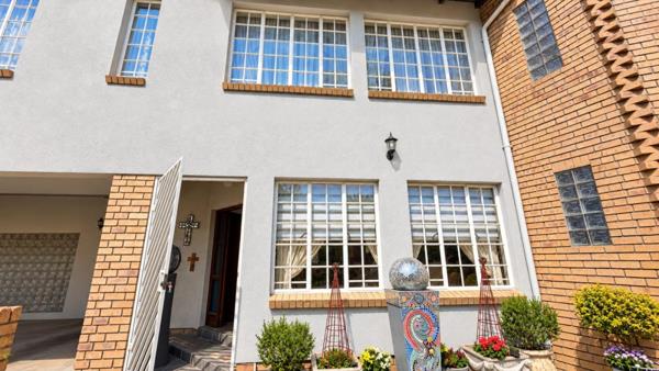 6 Bedroom House
