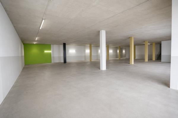 2 442 m² Commercial space